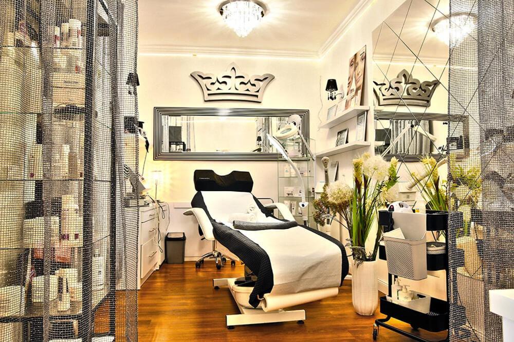 Rezydencja Pod Teznia & Spa อีนอวรอตสวาฟ ภายนอก รูปภาพ