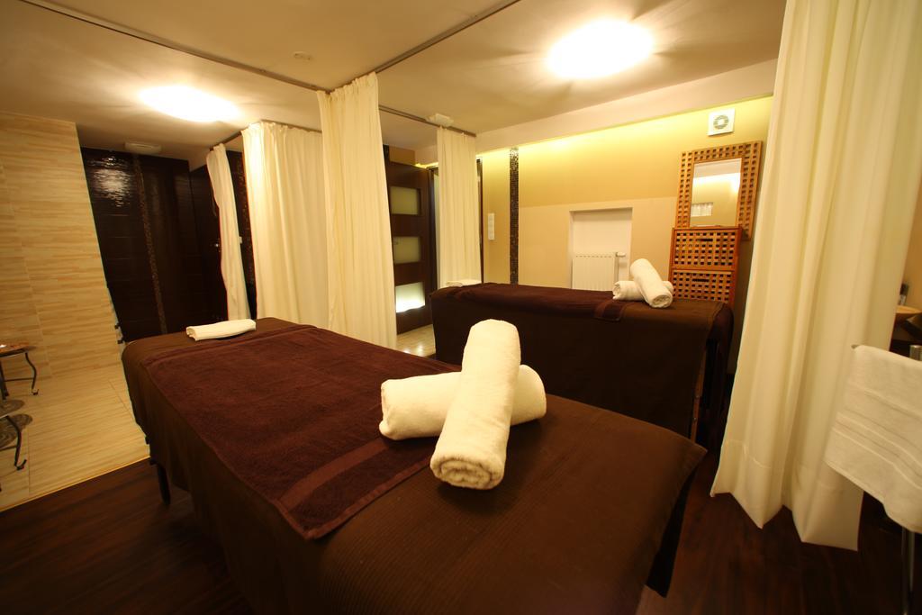 Rezydencja Pod Teznia & Spa อีนอวรอตสวาฟ ภายนอก รูปภาพ