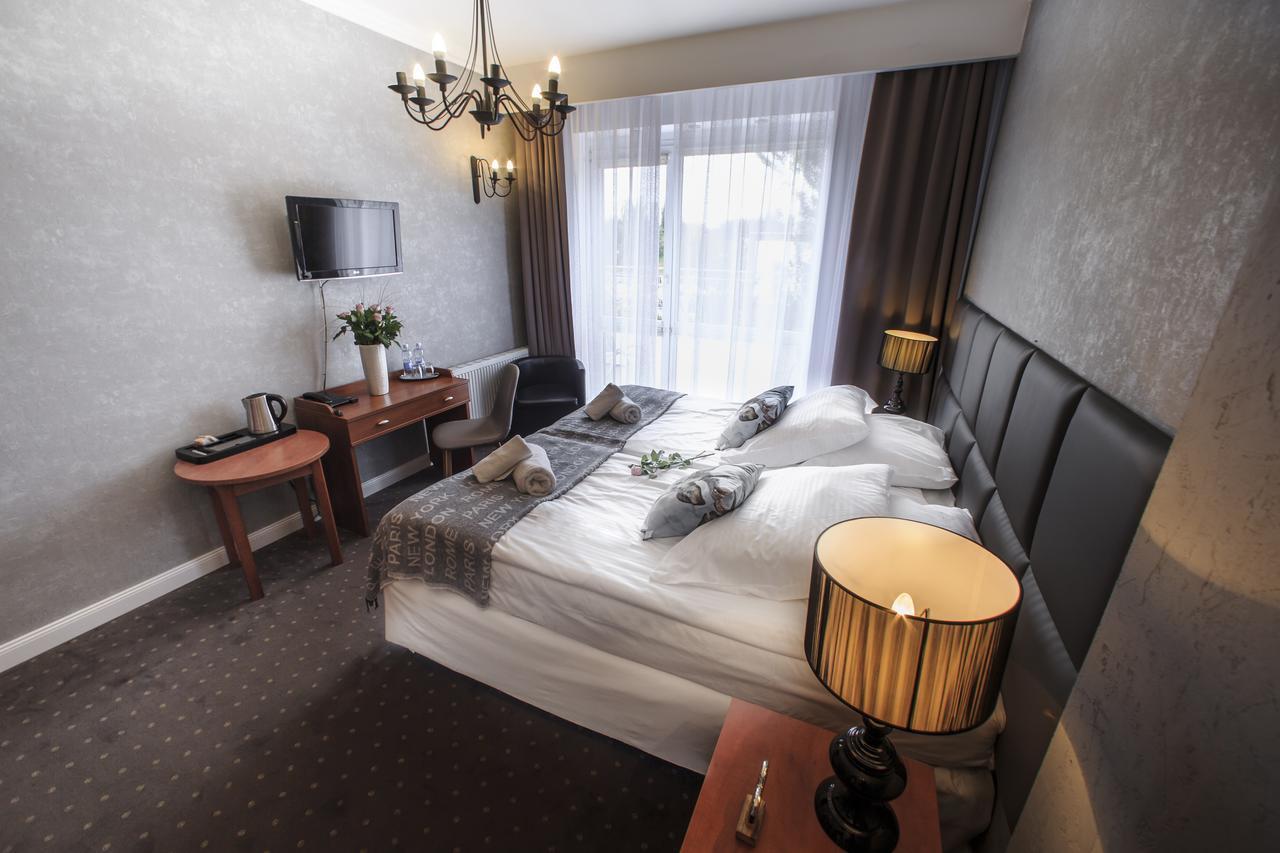 Rezydencja Pod Teznia & Spa อีนอวรอตสวาฟ ภายนอก รูปภาพ